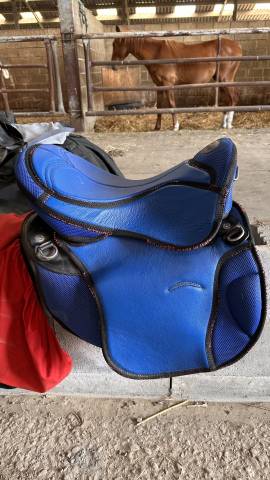 Sella da trekking  Pioneer  17" - 2024
