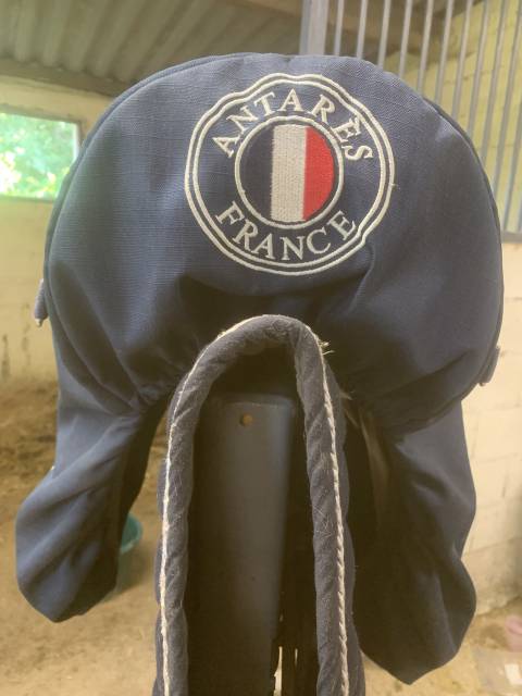 Sella da salto ostacoli Antar&egrave;s  17.5" - 2020