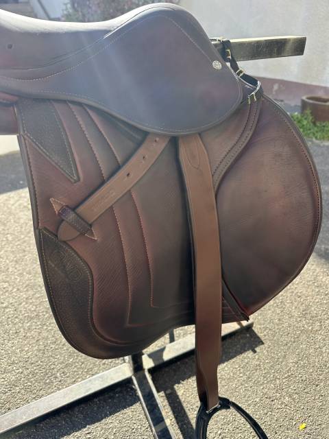 Sella da salto ostacoli CWD  17.5" - 2018