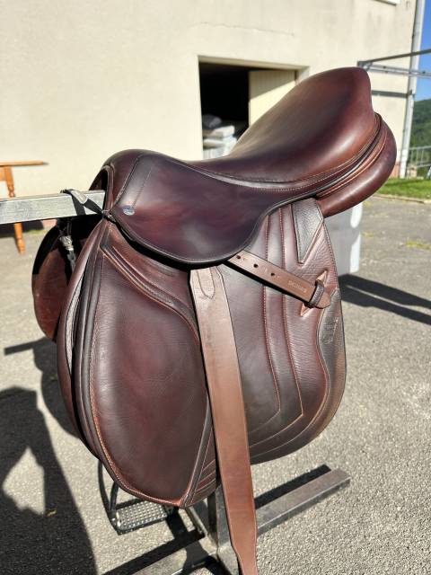 Sella da salto ostacoli CWD  17.5" - 2018