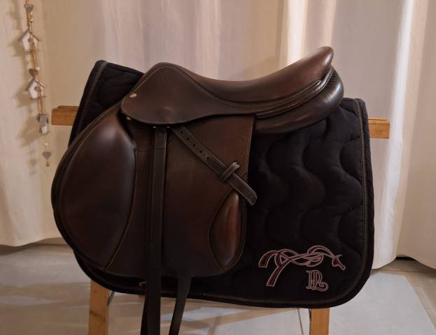 Sella da salto ostacoli Forestier  17" - 2022