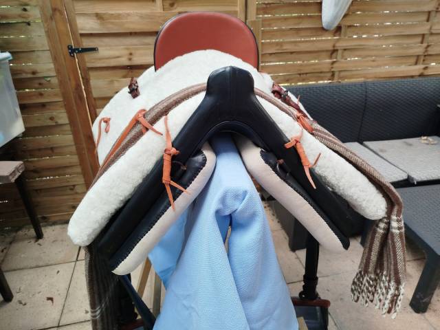 Sella da vaquera Ludomar  17.5" - 2024