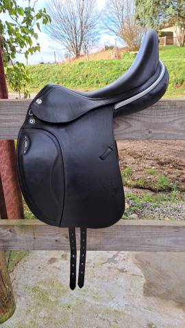 Sella da dressage Prestige Italia  18" - 2017