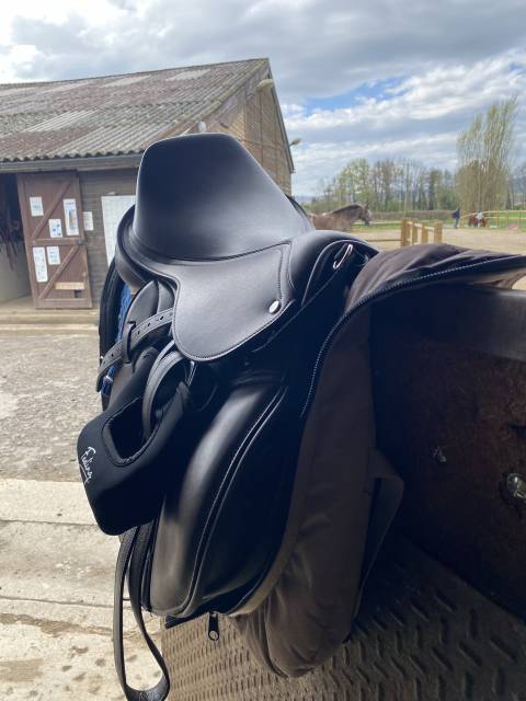 Sella da salto ostacoli  Sautiller 17.5" - 2025