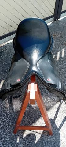 Sella da dressage Thorowgood   17" - 2022