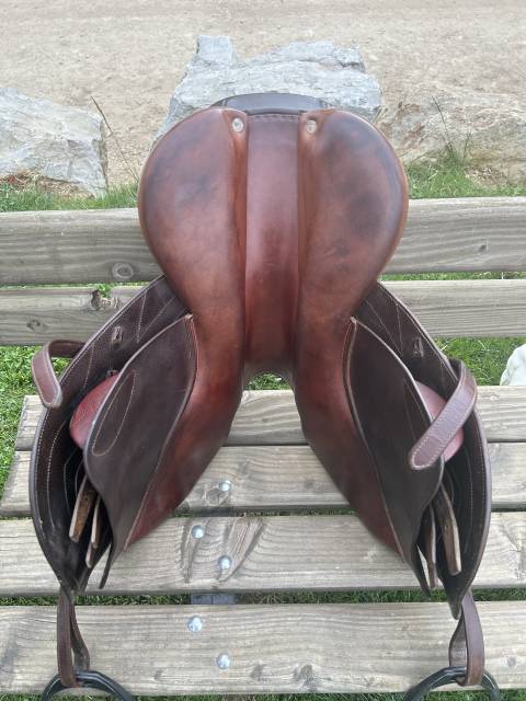 Sella da salto ostacoli CWD  17.5" - 2013