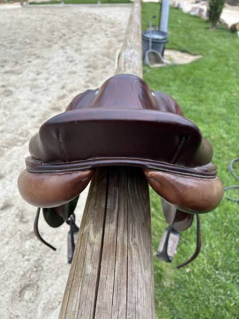 Sella da salto ostacoli CWD  17.5" - 2013