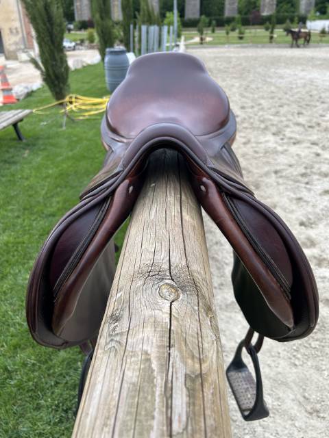 Sella da salto ostacoli CWD  17.5" - 2013