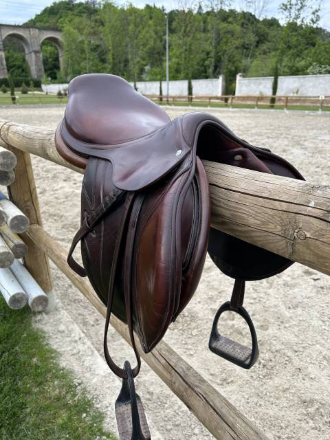 Sella da salto ostacoli CWD  17.5" - 2013