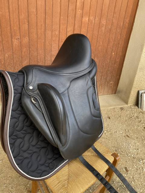 Sella da dressage Antarès  17" - 2021