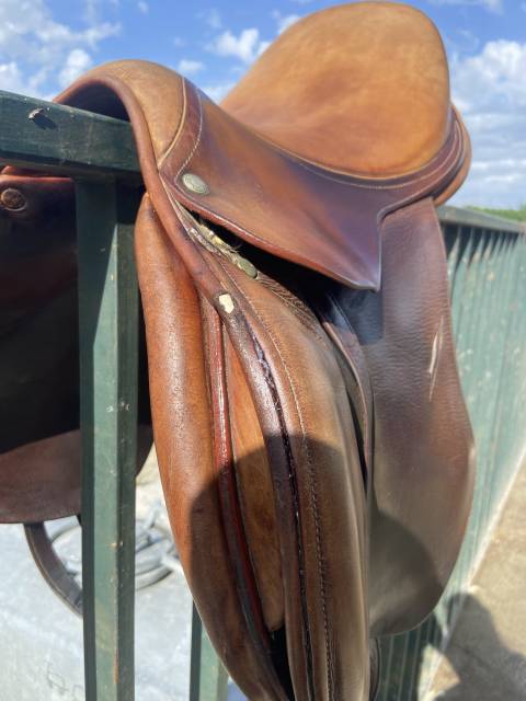 Sella da salto ostacoli Childeric  17" - 2000