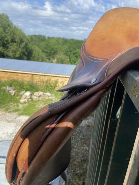 Sella da salto ostacoli Childeric  17" - 2000