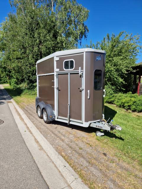 Trailer Ifor Williams HB 506 2 Cavalli 2022 Occasione