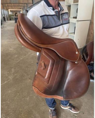 Sella da salto ostacoli Renaissance Renaissance 18" - 2018