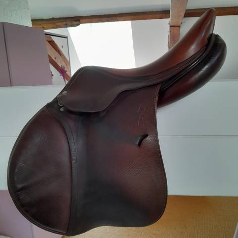 Sella da salto ostacoli Antarès Classique  17" - 2014