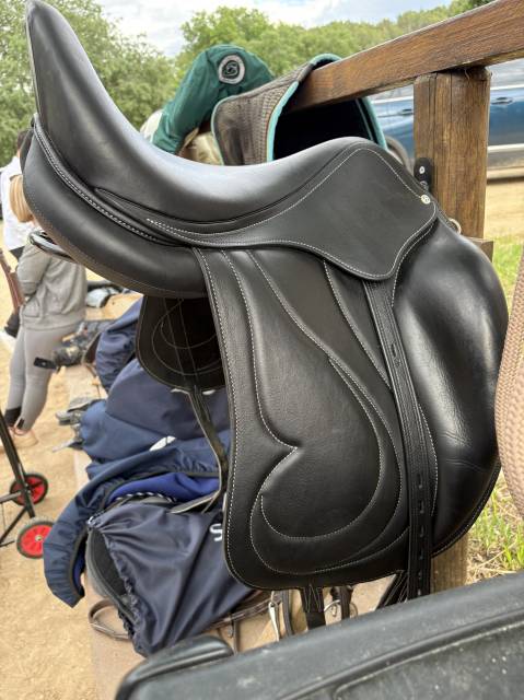 Sella da dressage Antar&egrave;s  17.5" - 2021