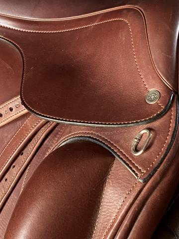 Sella da dressage Equipe  18" - 2023