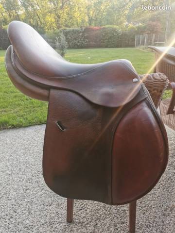 Sella da salto ostacoli Forestier Ideale 17" - 2014