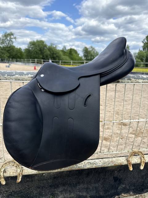 Sella da salto ostacoli Hermès  17" - 2014