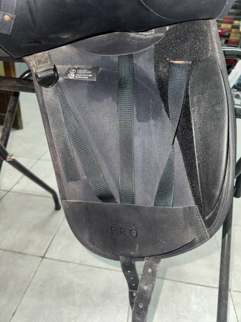 Sella da dressage Wintec  16.5" - 2010