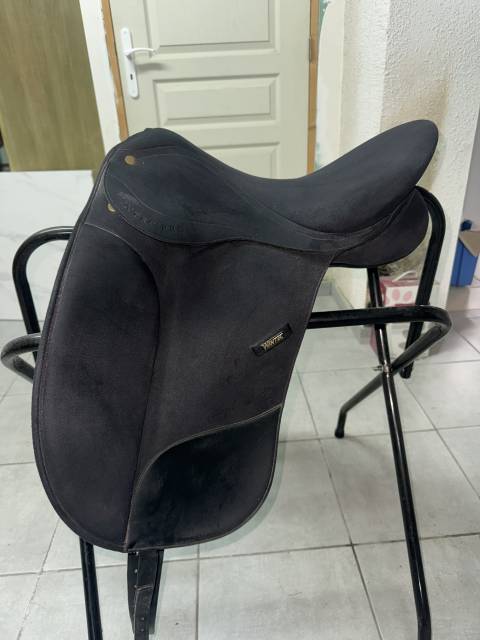 Sella da dressage Wintec  16.5" - 2010