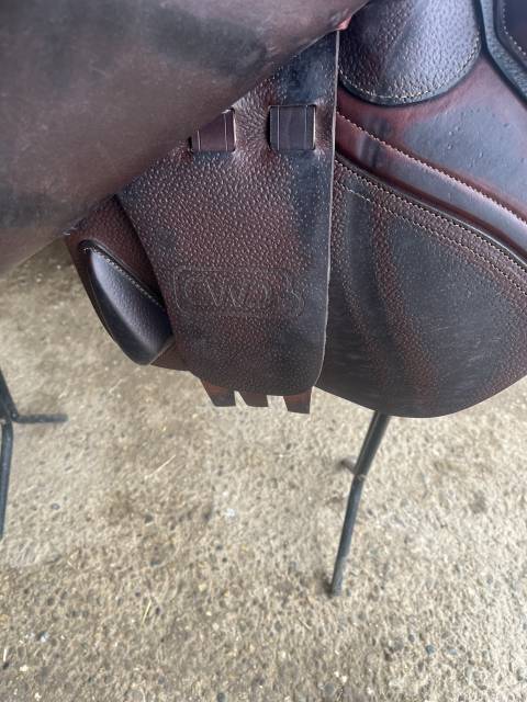 Sella da salto ostacoli CWD  17.5" - 2022