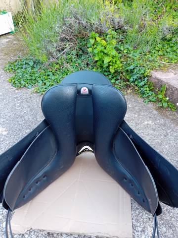 Sella da dressage Wintec  17" - 2024