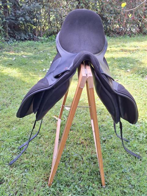 Sella da dressage Thorowgood   17" - 2024