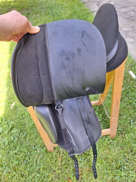 Sella da dressage Thorowgood   17" - 2024