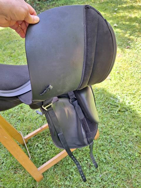 Sella da dressage Thorowgood   17" - 2024