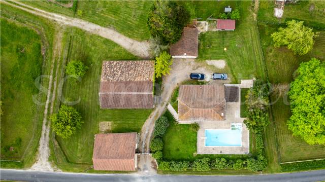 Proprietà equestre In vendita Charente-Maritime