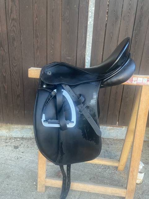 Sella da dressage 