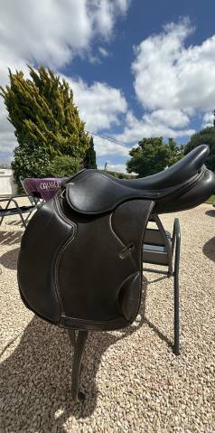 Sella da salto ostacoli  cavaletti  16.5" - 2024