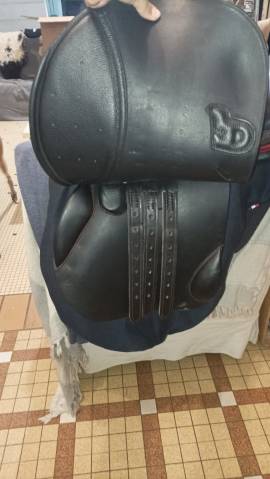 Sella da salto ostacoli Privilège Equitation  17" - 2020