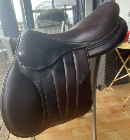 Sella da salto ostacoli Forestier  18" - 2023