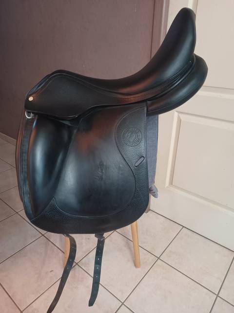 Sella da dressage Antar&egrave;s  17.5" - 2015