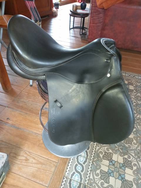 Sella da salto ostacoli Ikonic  17.5" - 2015