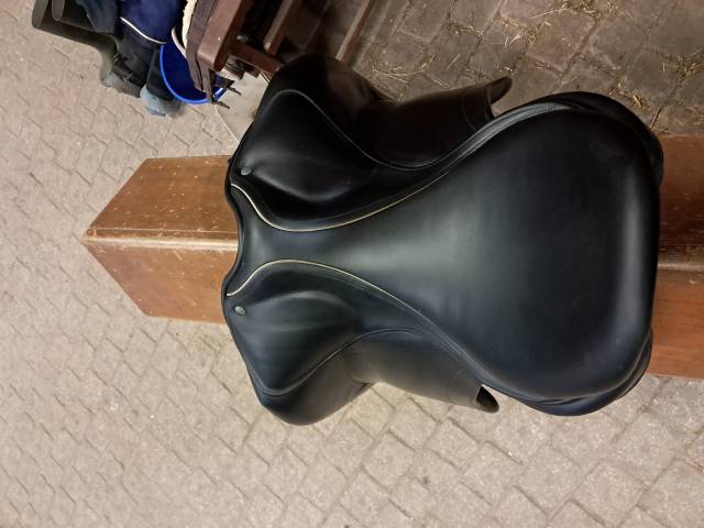 Sella da dressage Childeric  17.5" - 2014