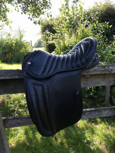 Sella da trekking Euroriding Selle de randonnée  18" - 2006