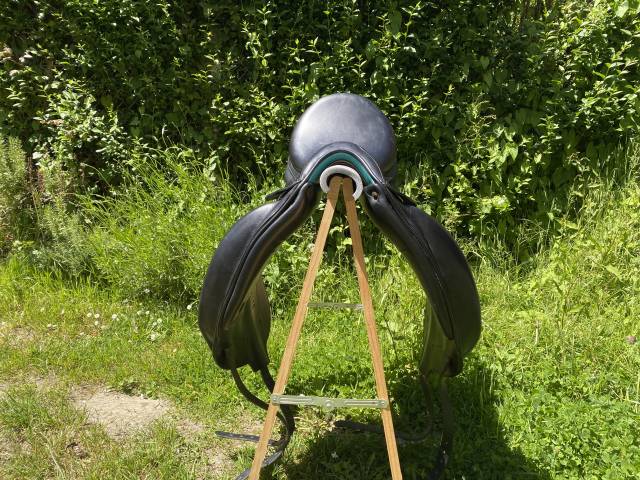 Sella da dressage Voltaire Design  18" - 2014