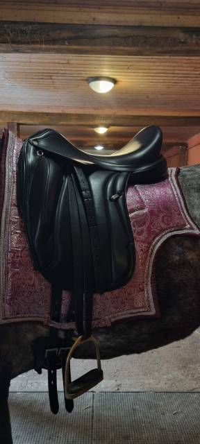 Sella da dressage Equipe  17.5" - 2014