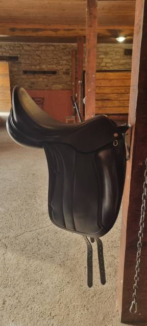 Sella da dressage Equipe  17.5" - 2014