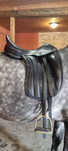 Sella da dressage Equipe  17.5" - 2014