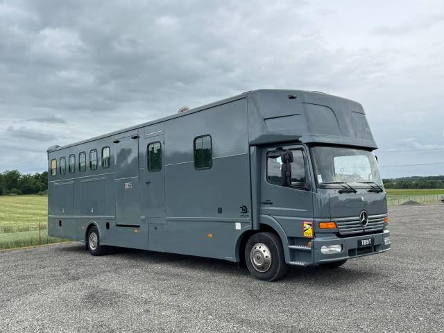 Camion per Cavalli Mercedes MERCEDES 2000 Occasione