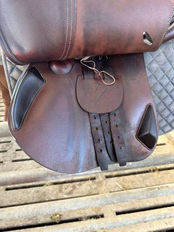 Sella da salto ostacoli Antar&egrave;s  17.5" - 2024