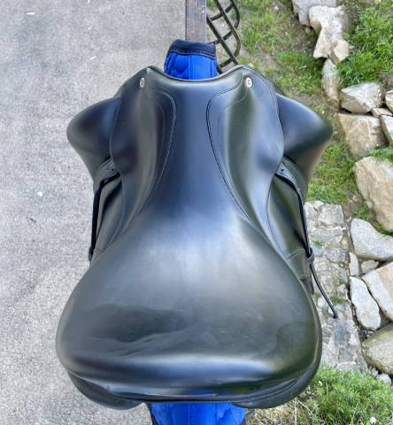 Sella da dressage CWD SE08 dressage  17.5" - 2018