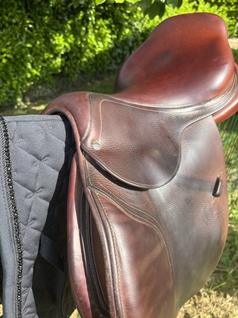 Sella da salto ostacoli CWD  17.5" - 2013