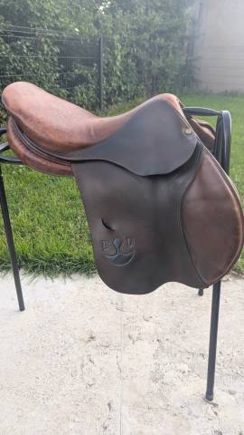 Sella da salto ostacoli Delgrange  17" - 2008