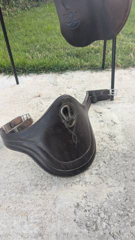 Sella da salto ostacoli Delgrange  17" - 2008