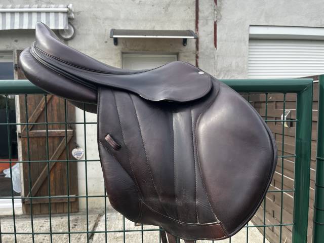 Sella da salto ostacoli Forestier  17" - 2017